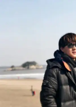 Guo Ya Sha v kitajski drami Potovanje v ljubezen (2023)