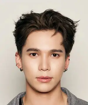 Max Kornthas Rujeerattanavorapan