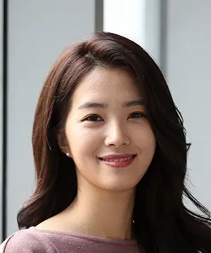Kang Ji Young