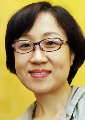 Kang Eun Kyung v korejski drami Gu Family Book (2013)