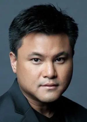 Заљубљени дечак Таконкиет Вираван у преводу тајландске драме (2023)