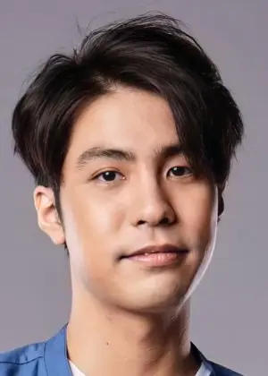 Fluke Teerapat Lohanan בדרמה תאילנדית לה פלואי (2023)