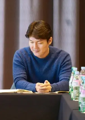 Kims Jungs Hjuns korejiešu drāmā Korejas odiseja (2017)