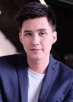 Даже солнце (2022)