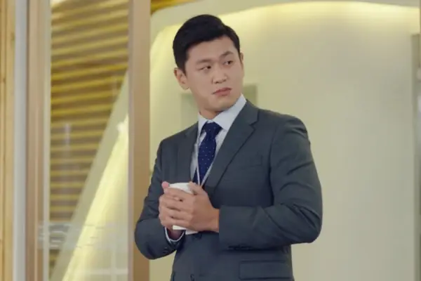 Kang Hong Seok en zijn vrouw verwelkomen het eerste kind