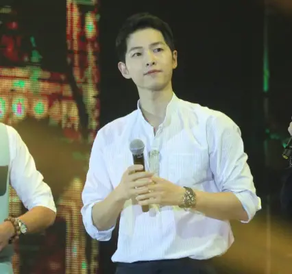 Song Joong Ki rivela perché è a suo agio a parlare in cinese