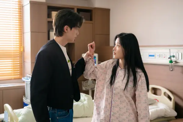 Dziesma Kang un Kim Yoo Jung attiecības sāk mainīties filmā “Mans dēmons”