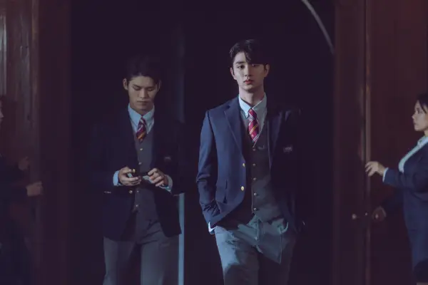 Roh Jeong Eui, Lee Chae Min, Kim Jae vandt og flere afslørede komplekse karakterer i Netflix 'nye teen drama' Hierarky '