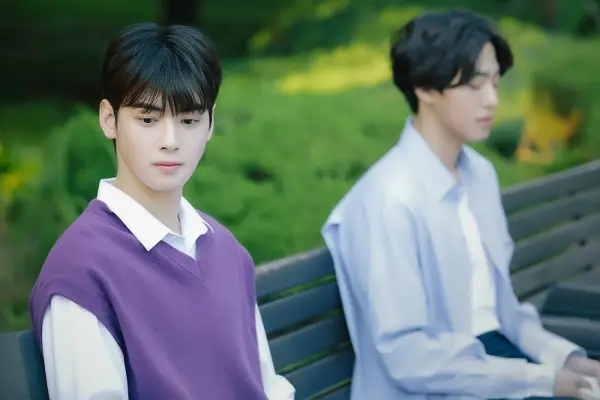 Cha Eun Woo et Ahn Hyo Seop d'Astro partagent un moment doux dans «Top Management»